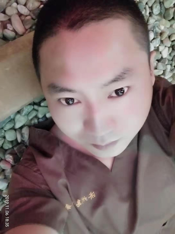 红枫叶的第一张照片--辽宁认干亲服务网