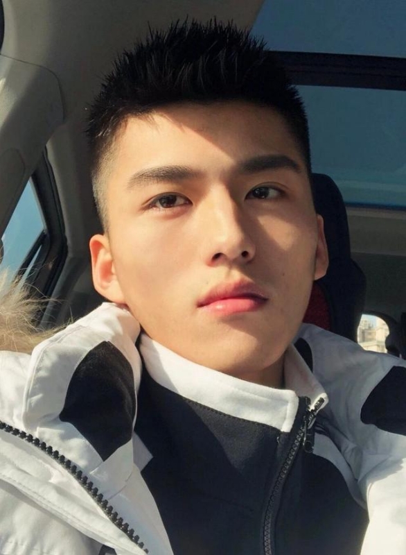 飞翔的第一张照片--辽宁认干亲服务网