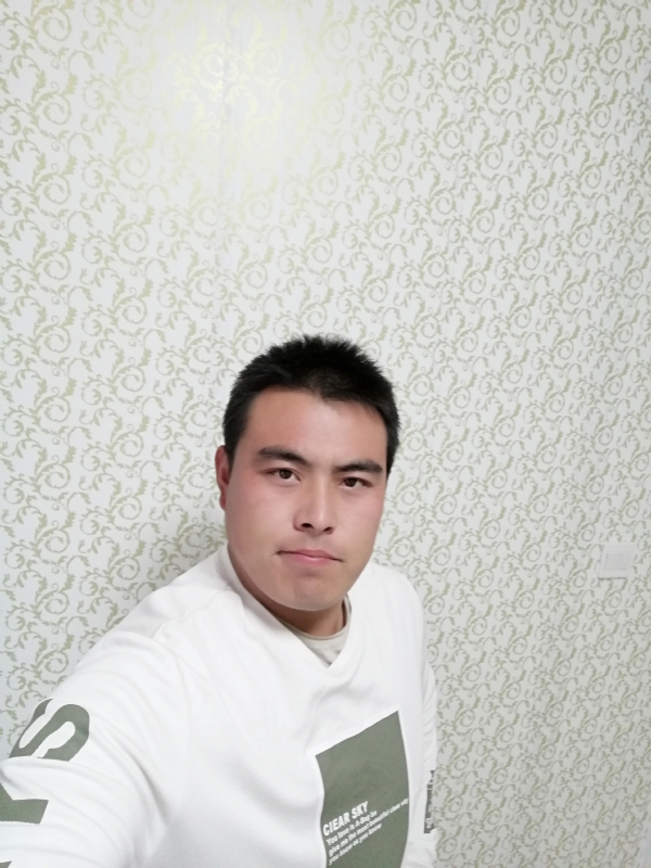 看草莓在跳舞的第一张照片--辽宁认干亲服务网