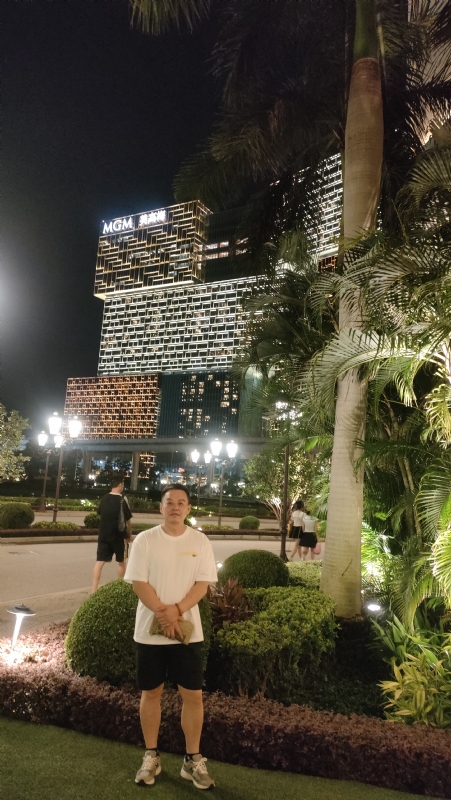 熟悉的身影的第一张照片--辽宁认干亲服务网